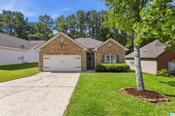 $244,900 | 200 Gardenside Drive, Alabaster, AL 35007