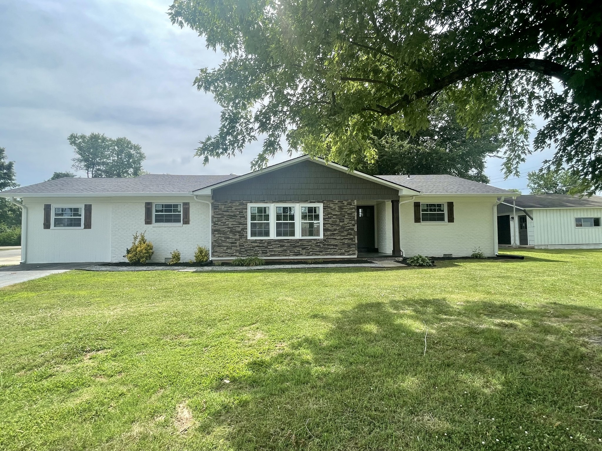1101 Springer Road Lawrenceburg, TN 38464 - Photo 4 of 35 Gallery Image 4