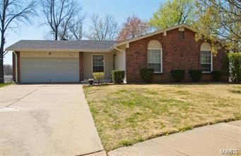560 Braebridge Road Ballwin, MO 63021 - Photo 1 of 14