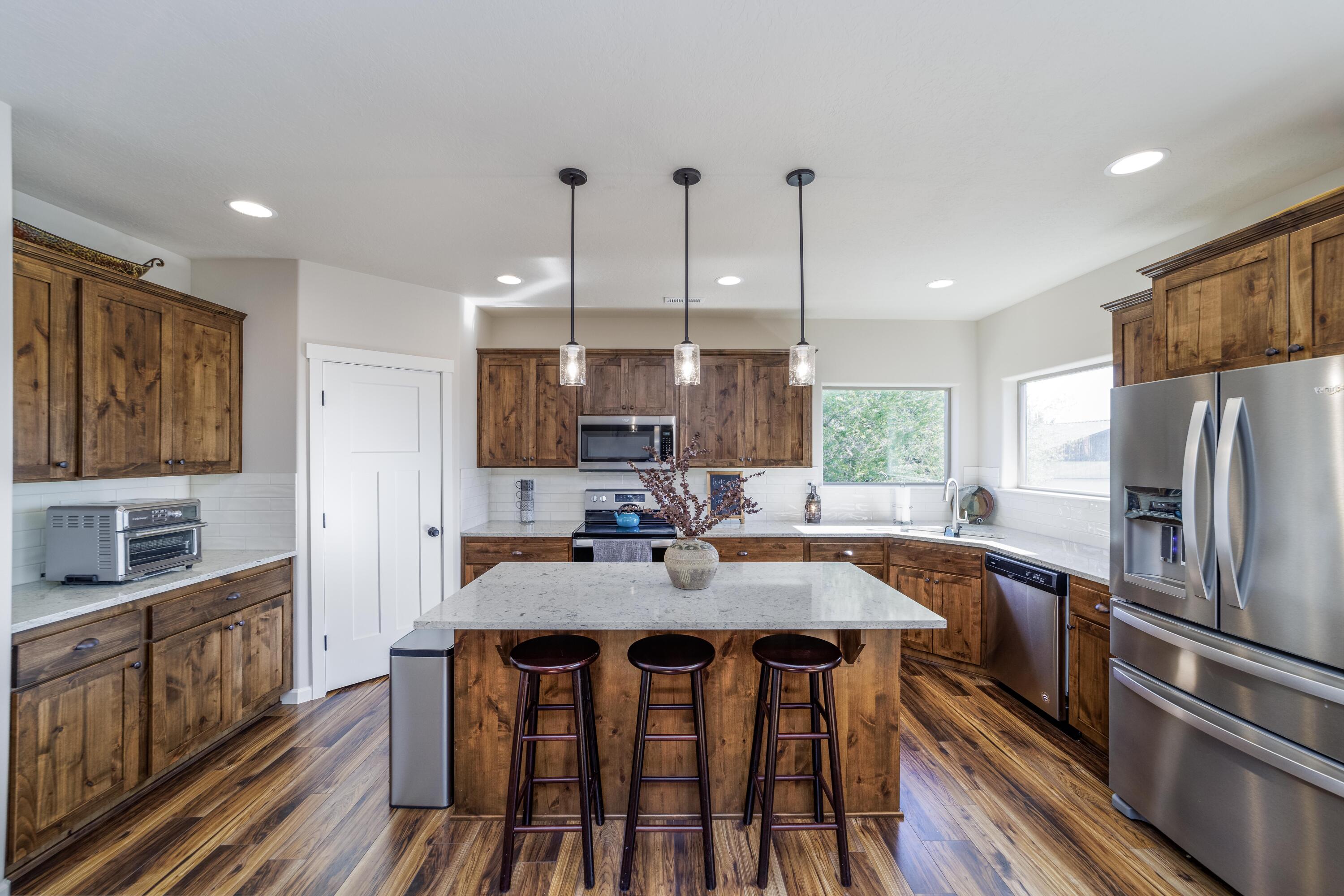 2756 Southwest 34th Street Redmond, OR 97756 - Photo 18 of 44 2756_SW_34th_St-20