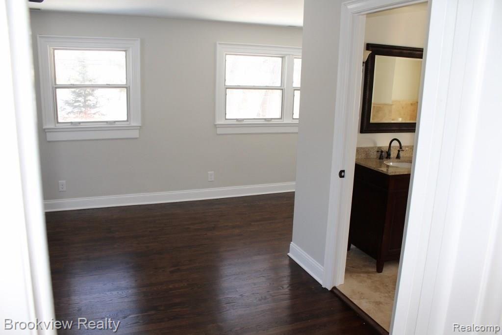 2956 Hillendale Drive Rochester Hills, MI 48309 - Photo 8 of 31