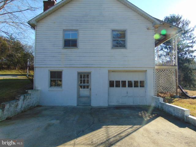22000 Clarksburg Road Boyds, MD 20841 - Photo 4 of 25 Garage
