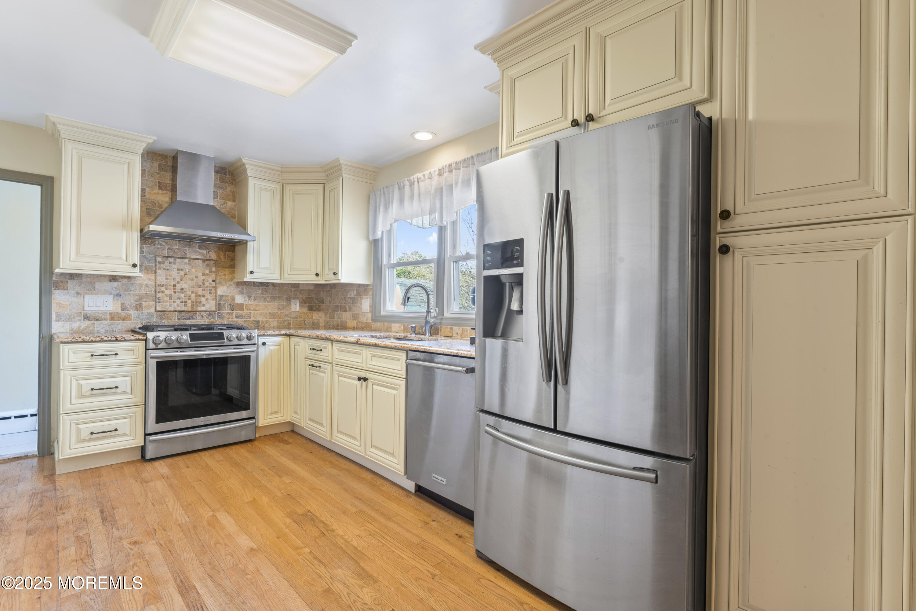 96 Gordons Corner Road Manalapan, NJ 07726 - Photo 9 of 20 09