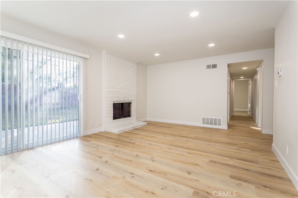 9320 Rhea Avenue Northridge, CA 91324 - Photo 9 of 16 Living room