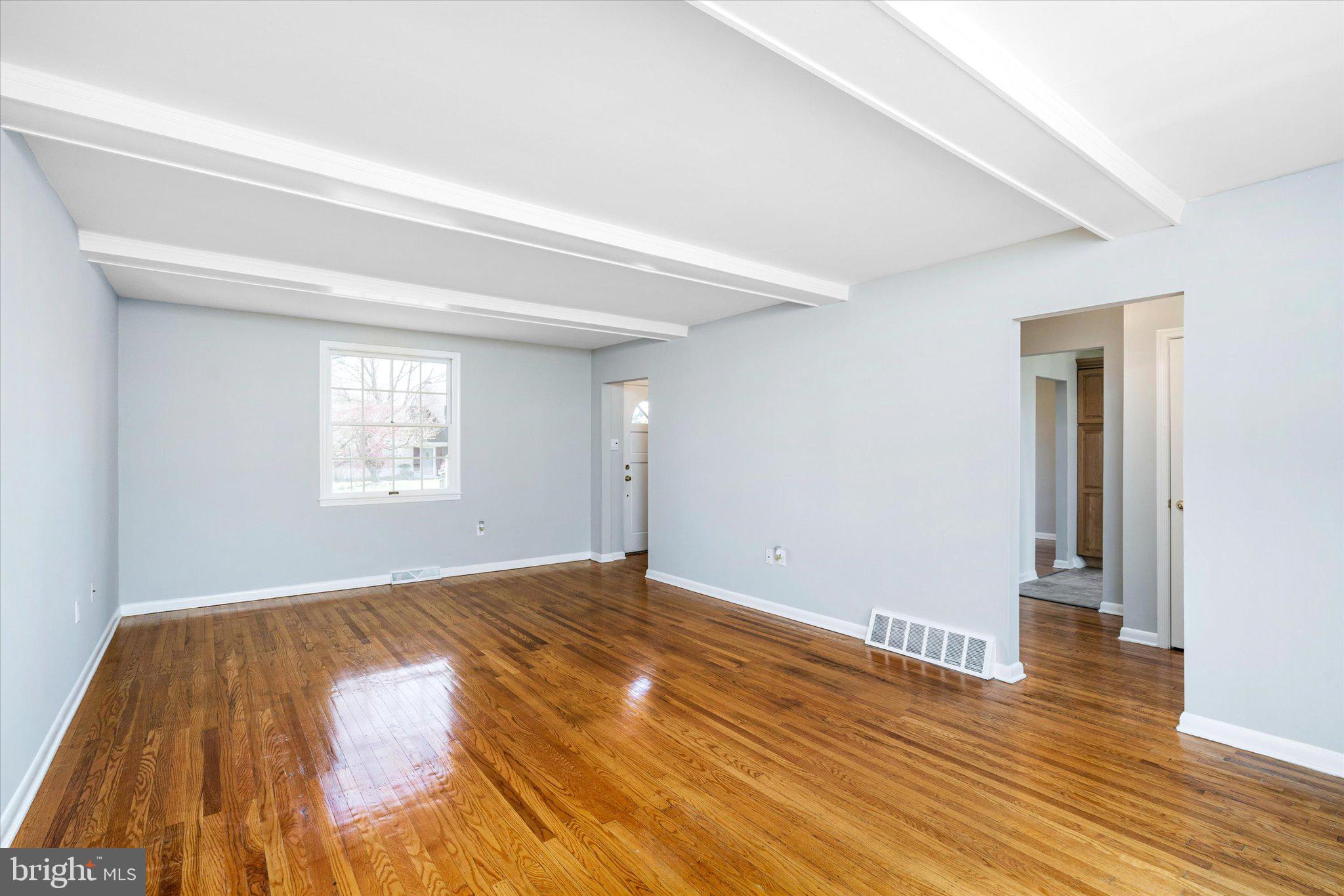 745 Woodlane Road Beverly, NJ 08010 - Photo 11 of 28 Family Room / Living Room
