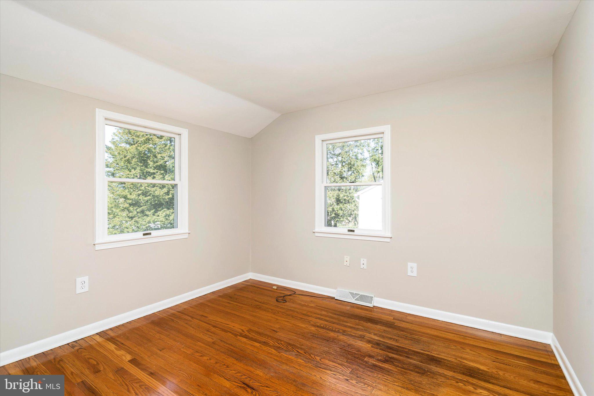 745 Woodlane Road Beverly, NJ 08010 - Photo 15 of 28 Master Bedroom