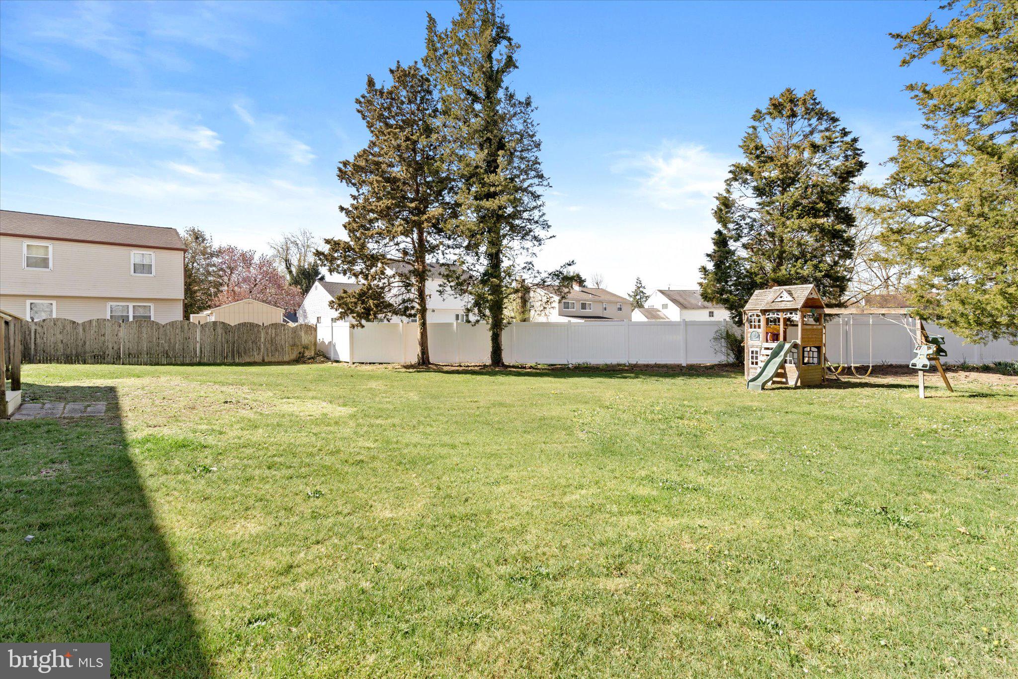 745 Woodlane Road Beverly, NJ 08010 - Photo 27 of 28 Gallery Image 27