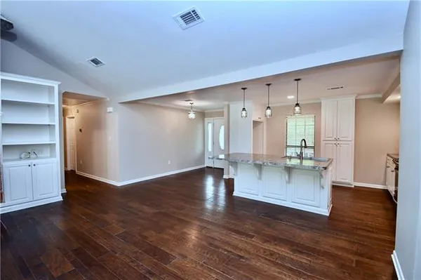 $349,999 | 106 Woodcreek Loop, Pineville, LA 71360