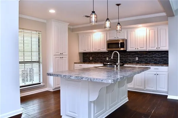 $349,999 | 106 Woodcreek Loop, Pineville, LA 71360