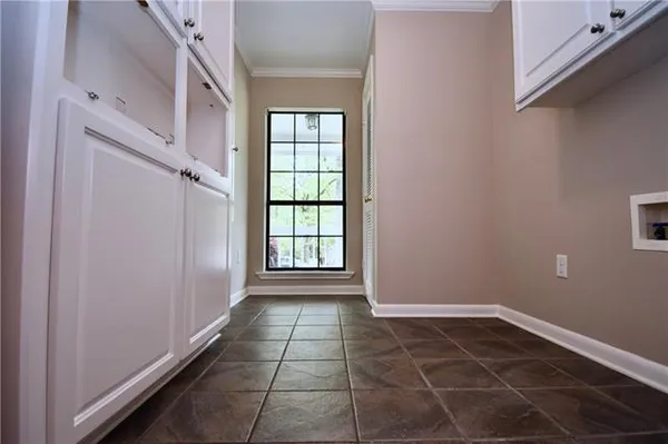 $349,999 | 106 Woodcreek Loop, Pineville, LA 71360