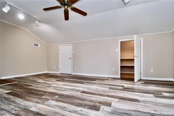 $349,999 | 106 Woodcreek Loop, Pineville, LA 71360