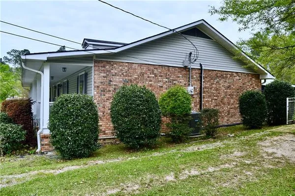 $349,999 | 106 Woodcreek Loop, Pineville, LA 71360