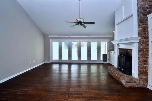 $349,999 | 106 Woodcreek Loop, Pineville, LA 71360