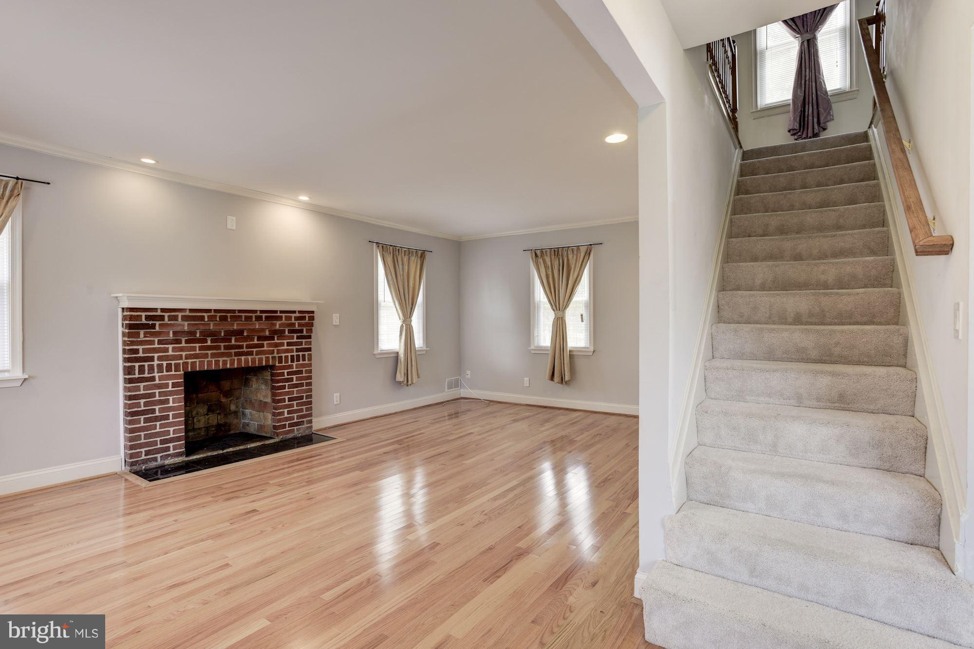 5207 Overcrest Road Baltimore, MD 21207 - Photo 3 of 27 Family Room