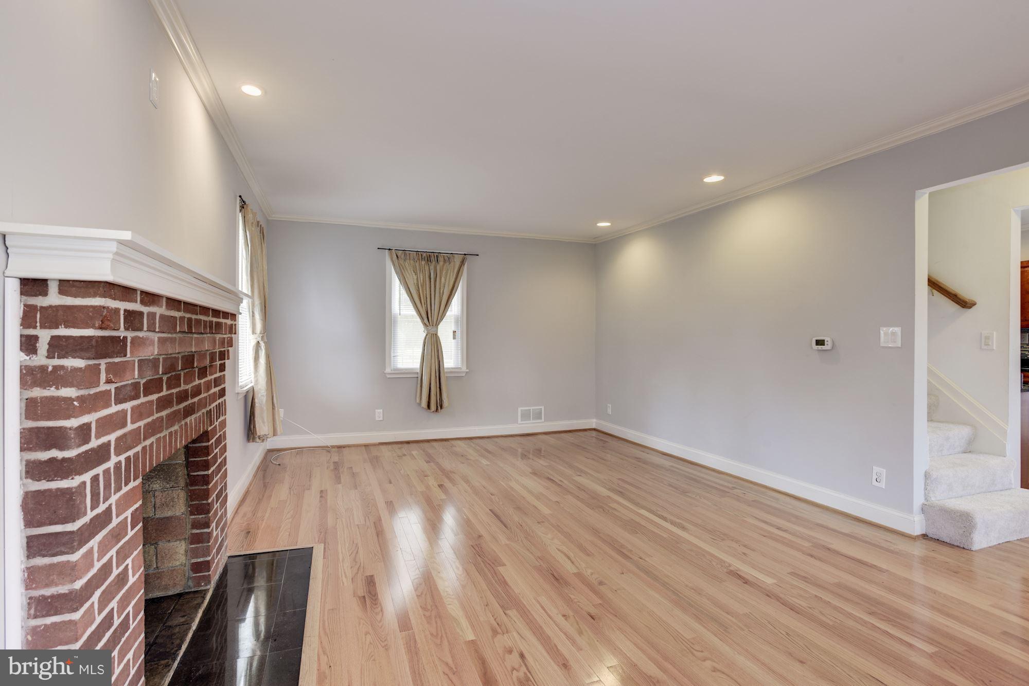 5207 Overcrest Road Baltimore, MD 21207 - Photo 4 of 27 Family Room