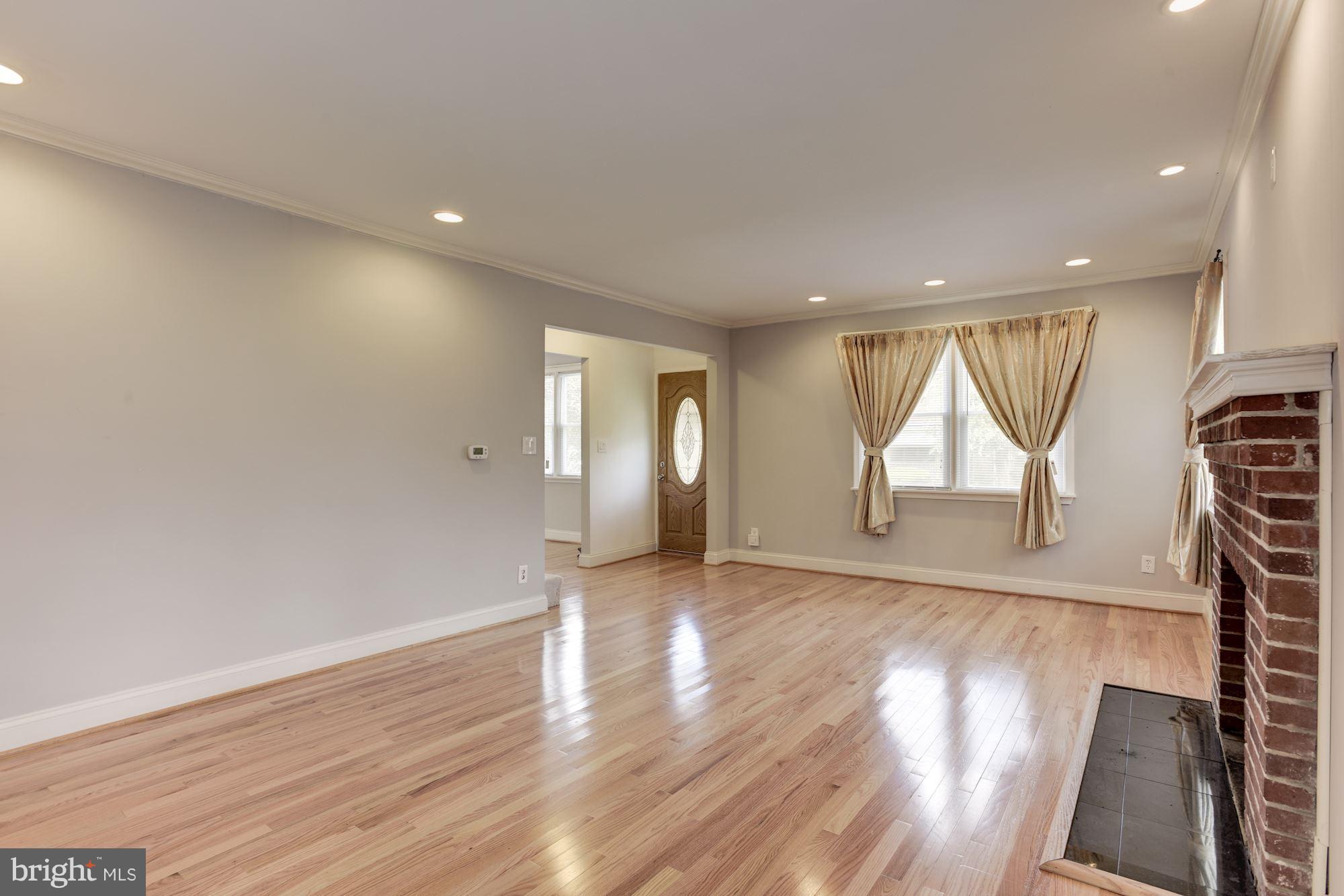 5207 Overcrest Road Baltimore, MD 21207 - Photo 8 of 27 Family Room