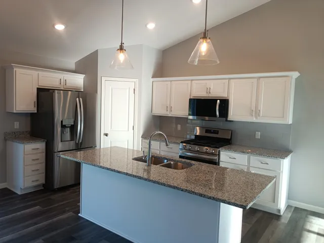 $429,900 | 1104 2nd Street Southwest, Delano, MN 55328