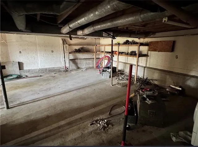 $149,999 | 25609 South Lake Annette Drive, Freeman, MO 64746