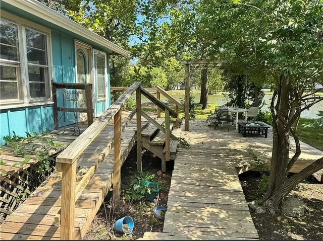 $149,999 | 25609 South Lake Annette Drive, Freeman, MO 64746