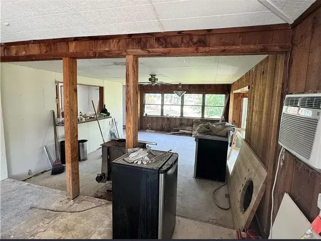 $149,999 | 25609 South Lake Annette Drive, Freeman, MO 64746