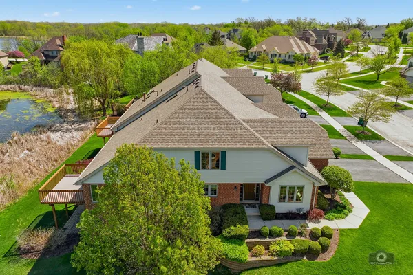 $724,000 | 12198 Oxford Court, Lemont, IL 60439