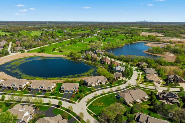 $724,000 | 12198 Oxford Court, Lemont, IL 60439
