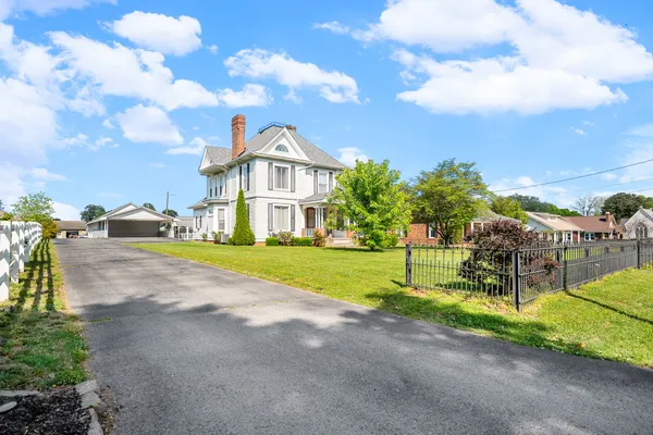 $339,900 | 428 North Main Street, Trenton, KY 42286