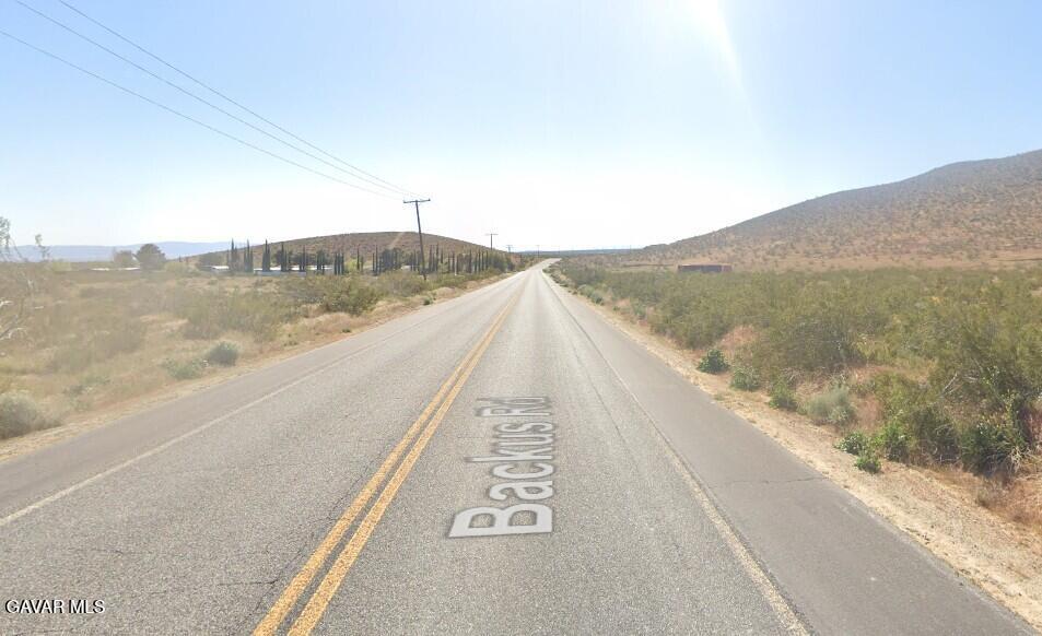 7800 Backus Road Rosamond, CA 93560 - Photo 4 of 9 34621304 Backus looking west