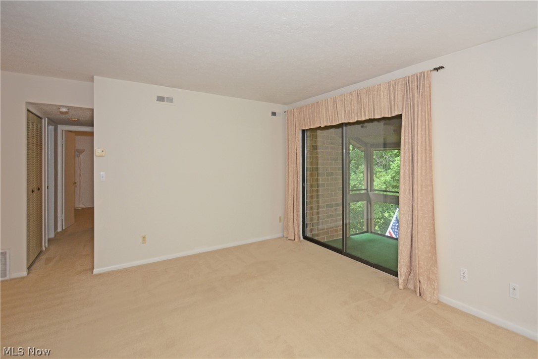 22960 Mastick Road, Unit 202 Cleveland, OH 44126 - Photo 5 of 29