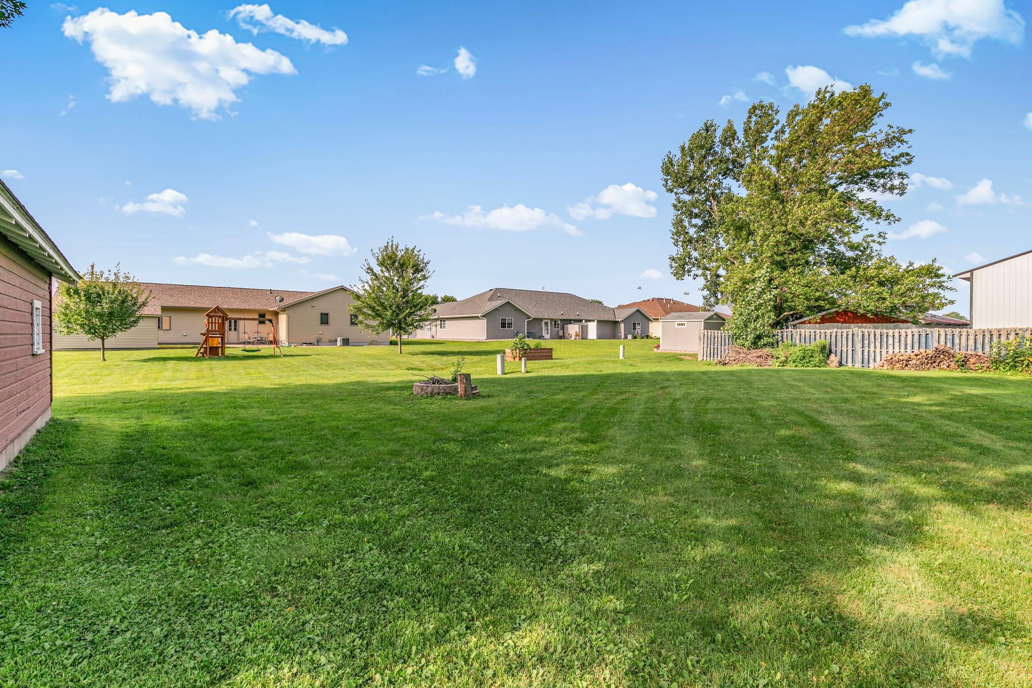 316 8th Street Southeast Freeport, MN 56331 - Photo 3 of 31