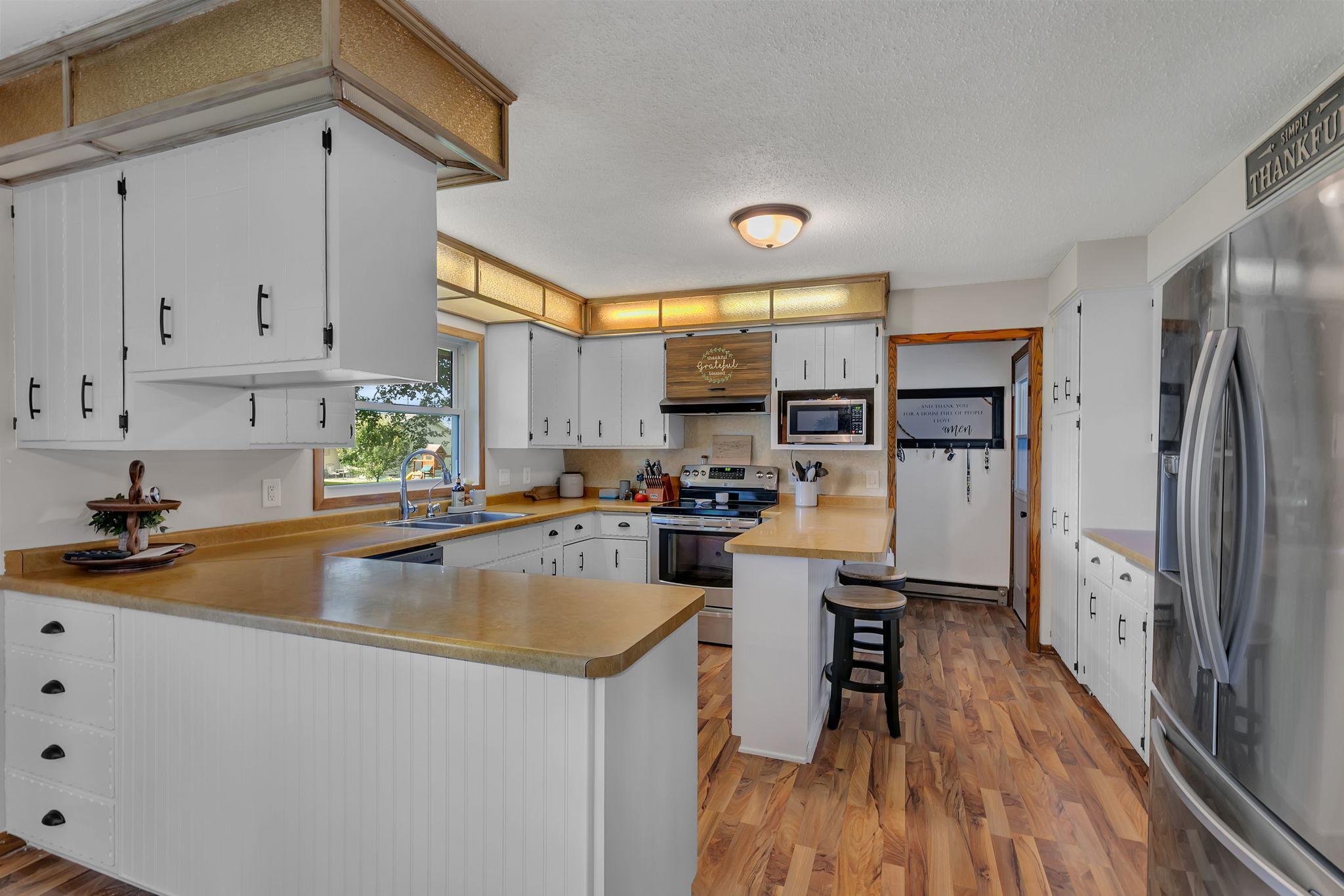 316 8th Street Southeast Freeport, MN 56331 - Photo 4 of 31