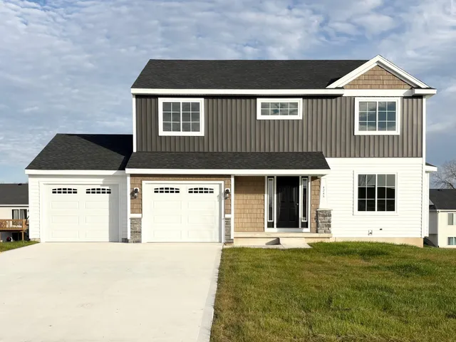 $417,500 | 4245 Butternut Drive, Wayland, MI 49348