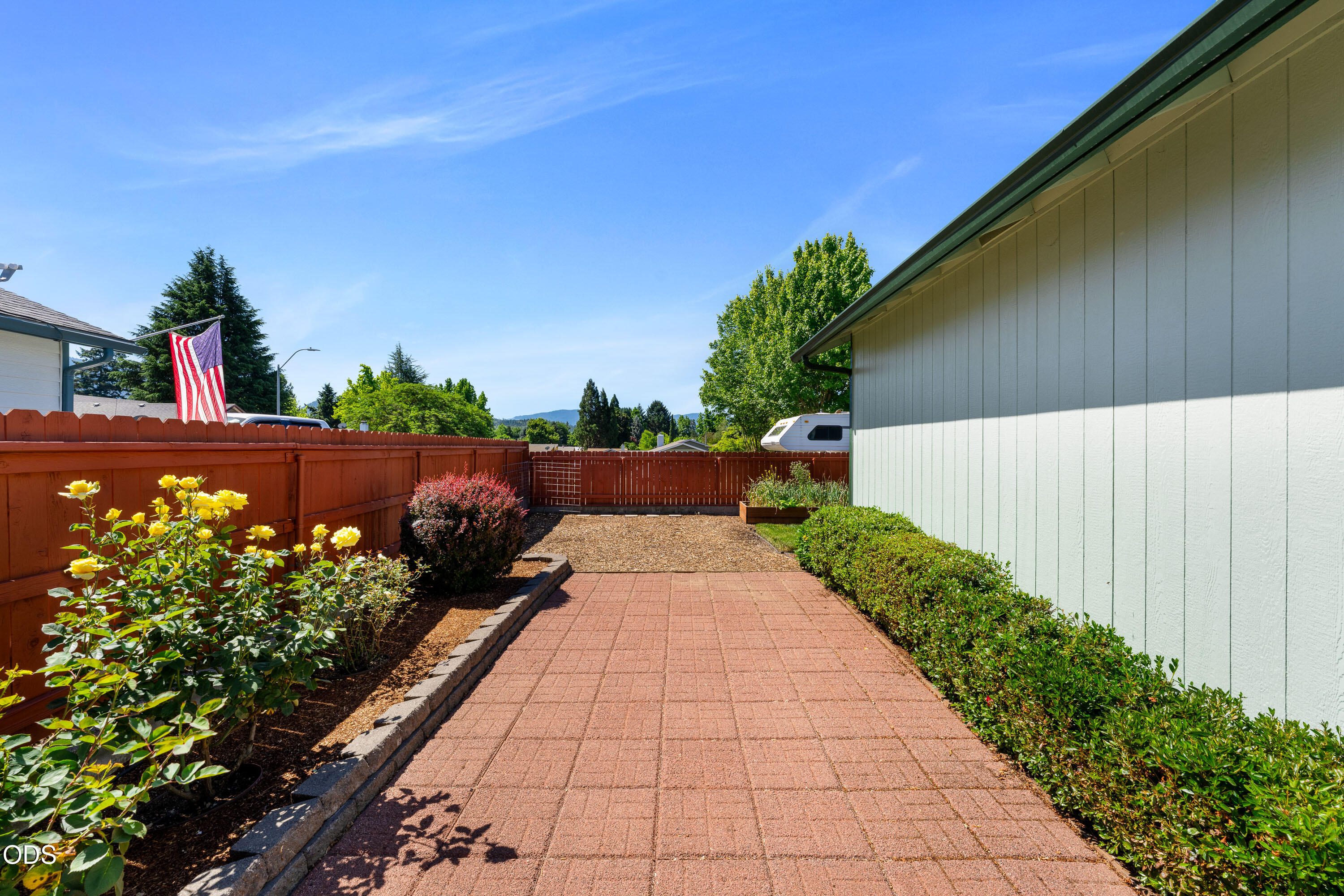 1445 Southwest Silver Maple Way Grants Pass, OR 97526 - Photo 24 of 29