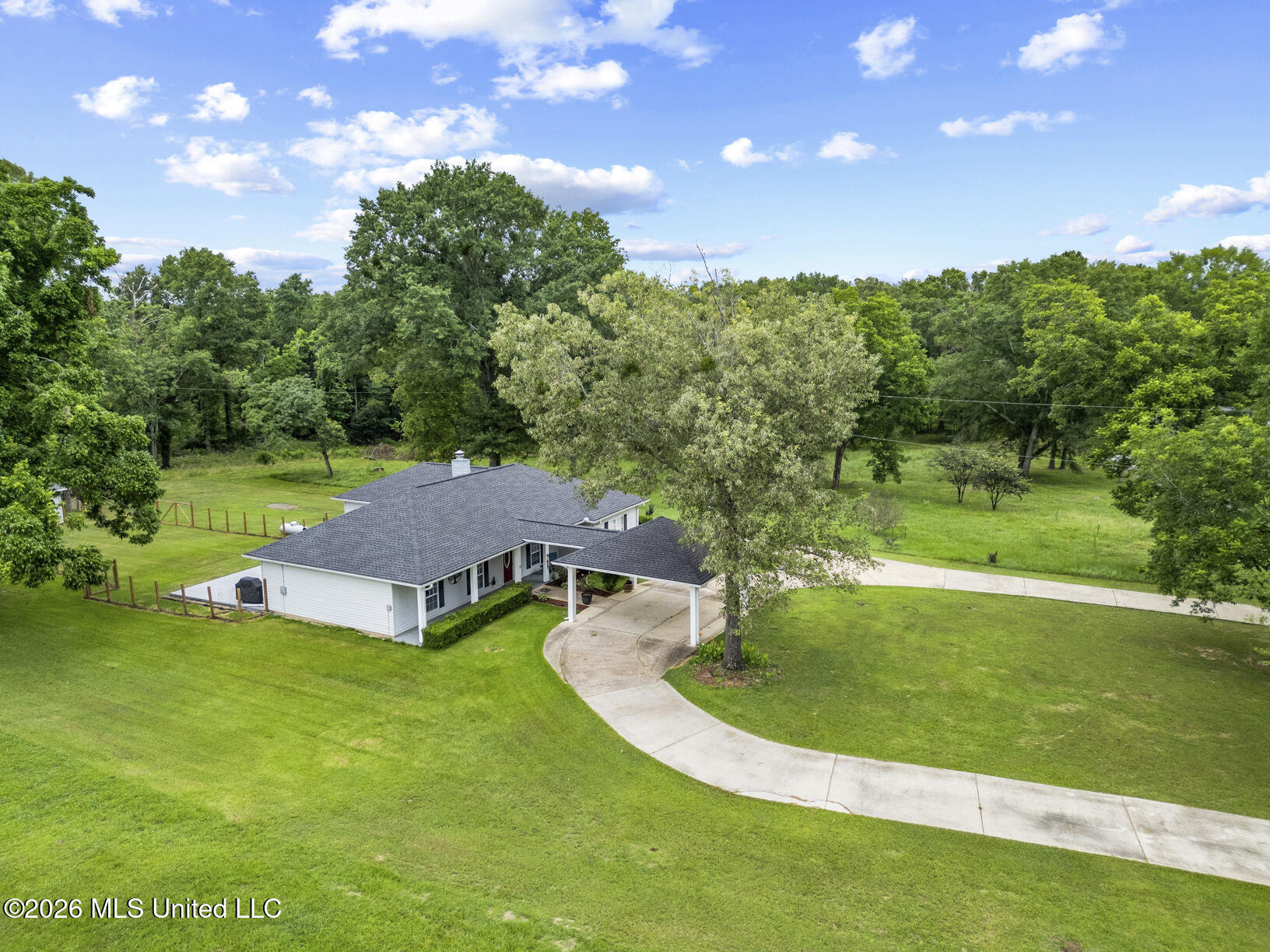512 Stokes Road Ridgeland, MS 39157 - Photo 30 of 37 512 Stokes drone-2