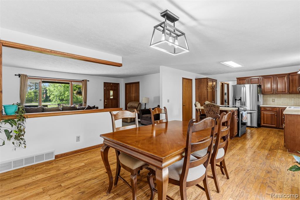 6699 Lansing Road Durand, MI 48429 - Photo 10 of 53