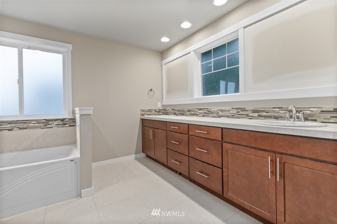 14913 Deception Road Anacortes, WA 98221 - Photo 17 of 18 Gallery Image 17