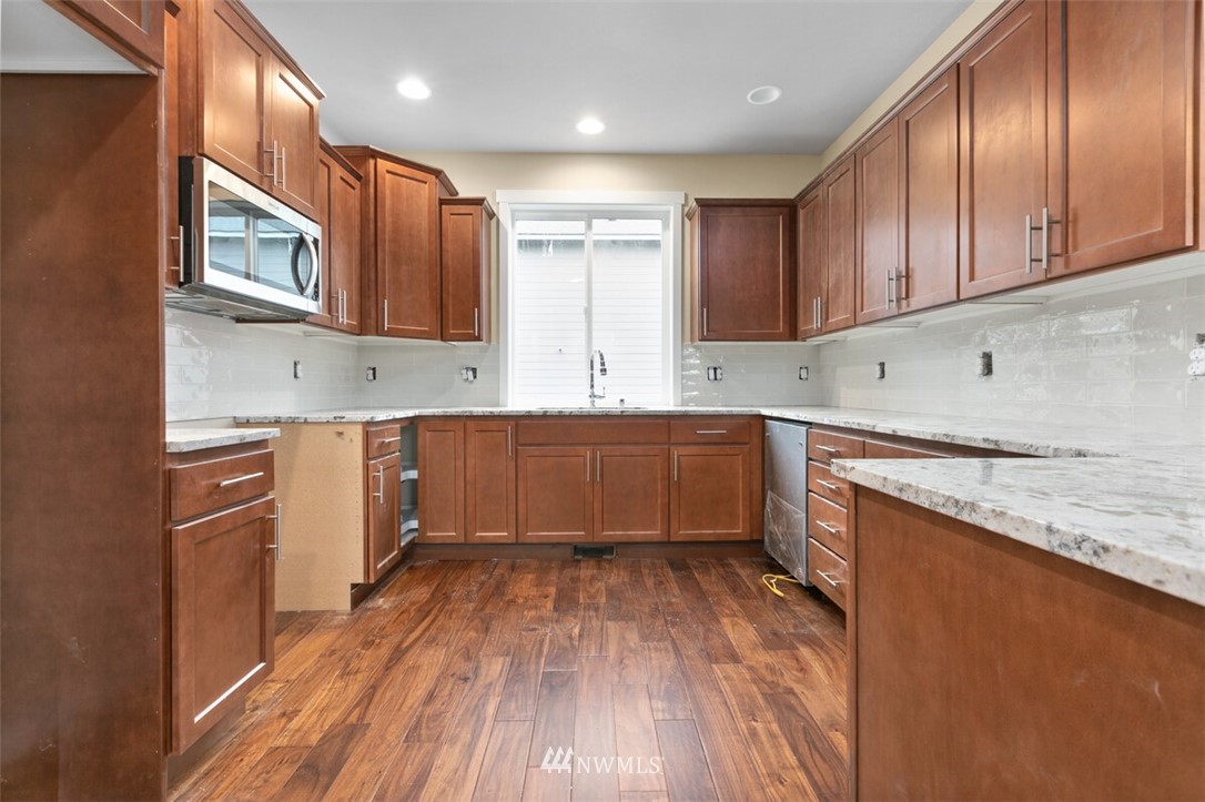 14913 Deception Road Anacortes, WA 98221 - Photo 3 of 18 Gallery Image 3