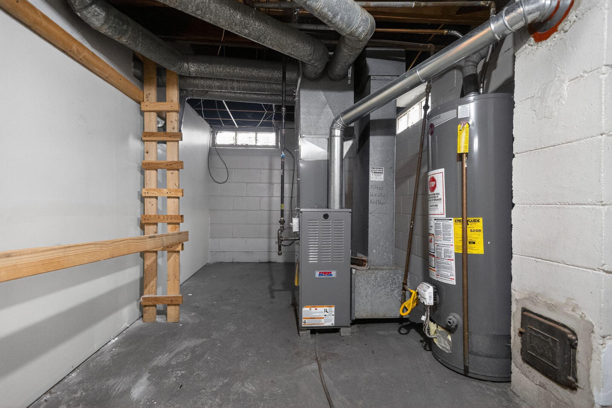 4332 North 15th Street Milwaukee, WI 53209 - Photo 26 of 34 29_4332_N_15th_St_Milwaukee_WI_53209-Oth