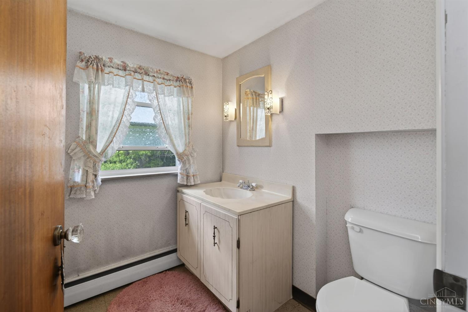 1065 Mc Kelvey Road Cincinnati, OH 45231 - Photo 19 of 38 Half Bath - 2nd Floor