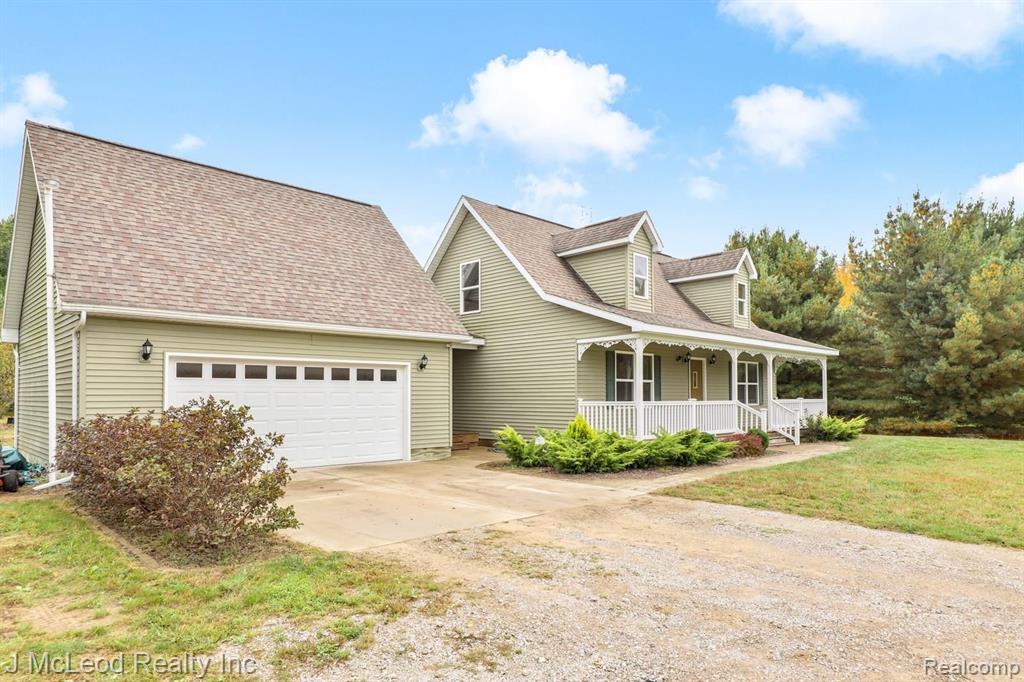 7593 Irish Road Millington, MI 48746 - Photo 4 of 57