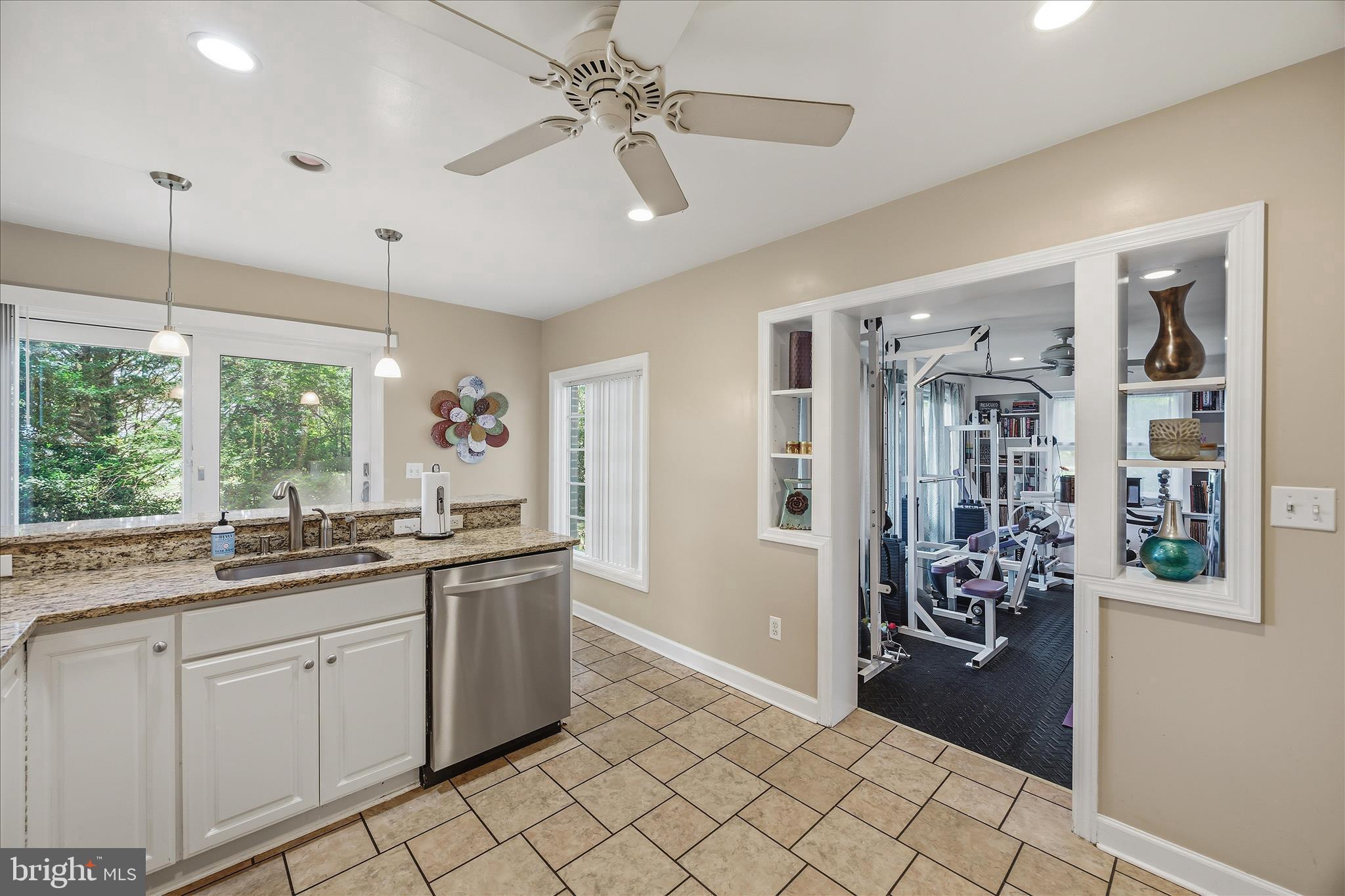 503 Forest View Road Linthicum Heights, MD 21090 - Photo 17 of 44