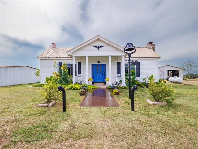 $575,000 | 247 Fm 1029 Street North, Mullin, TX 76864