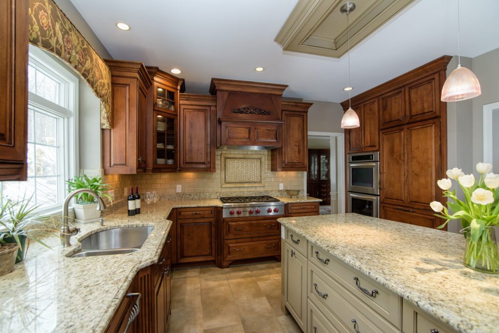 3 Lancelot Road Shrewsbury, MA 01545 - Photo 2 of 30 Gallery Image 2