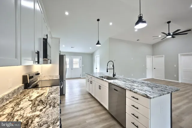 $394,500 | 10620 Enfield Road, Felton, PA 17322