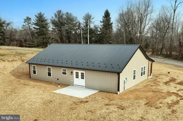 $394,500 | 10620 Enfield Road, Felton, PA 17322