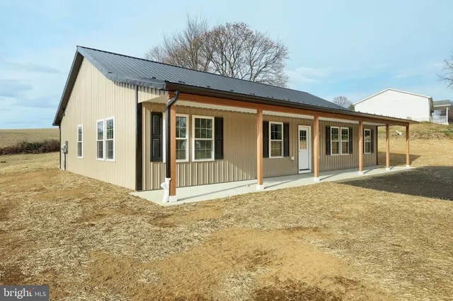 $394,500 | 10620 Enfield Road, Felton, PA 17322