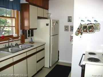 7388 Port Austin Road Caseville, MI 48725 - Photo 4 of 13 7388PtAustinKitchen.jpg
