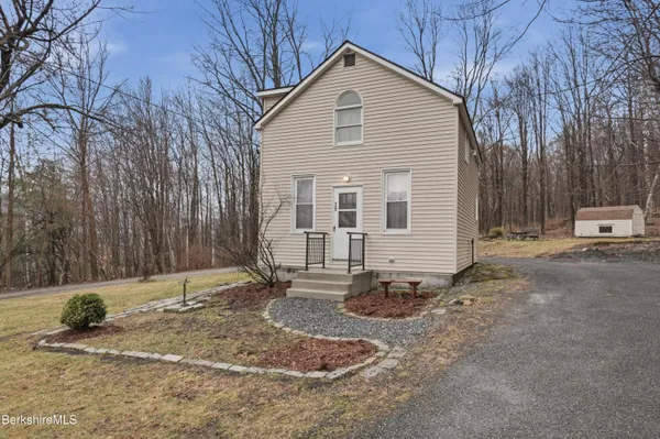 $185,000 | 757 East Main Street, North Adams, MA 01247