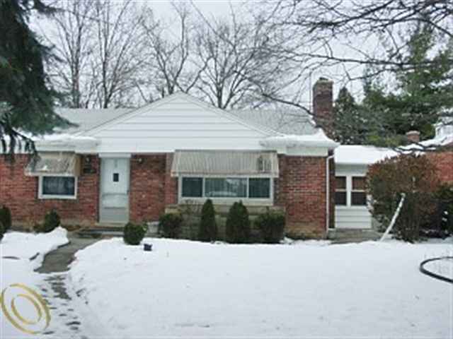 16124 West 13 Mile Road Franklin, MI 48025 - Photo 1 of 6 31044078.JPG