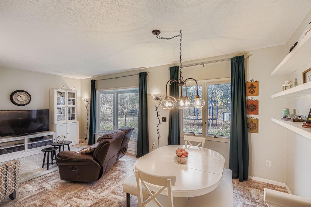 21581 Creekside Circle Prior Lake, MN 55372 - Photo 4 of 24